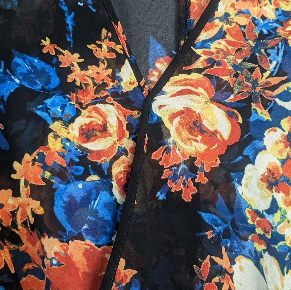 Wayf Blouse - Picture 2 of 2